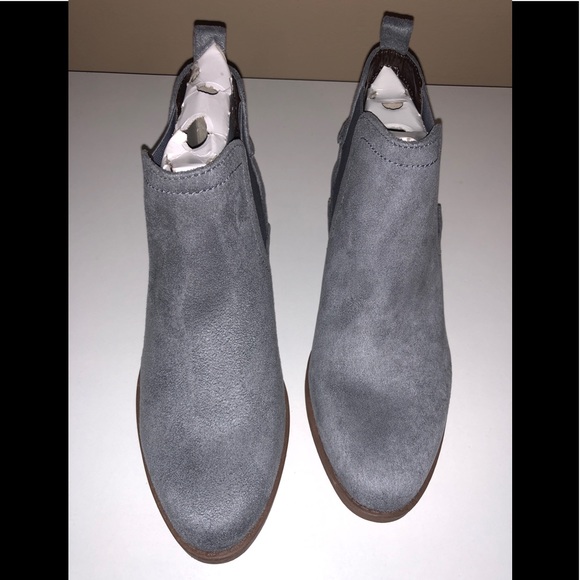 NWT QUPID REAL Suede Slip On Ankle Booties / Boots - Picture 3 of 8